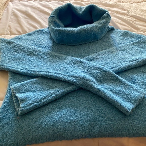 Sweater - Picture 2 of 2